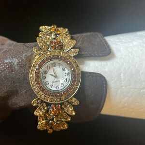 Elegant Gold and Brown Women's Quartz Watch